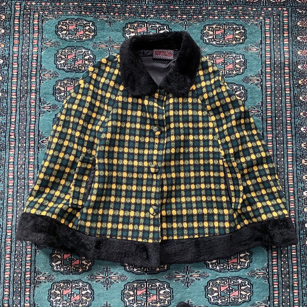 Voodoo Vixen brand cape size L